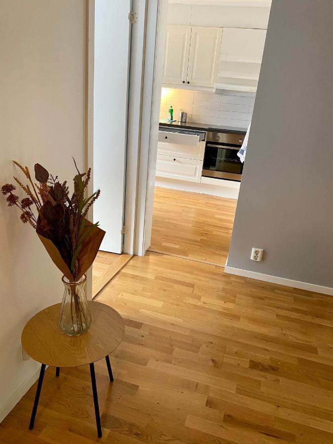 Frasch Och Fin 2:A. Gangavstand Till Stromstads Centrum Exterior foto