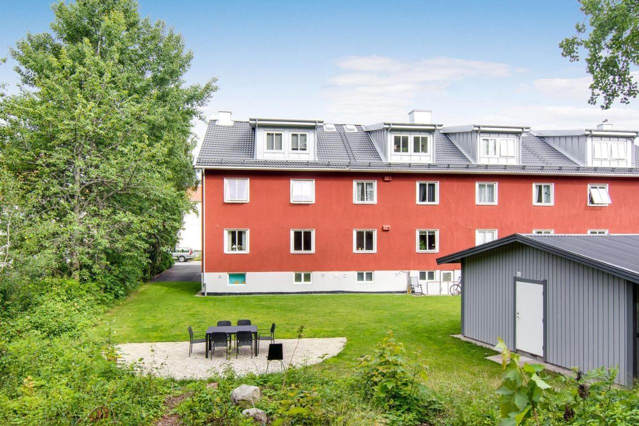 Frasch Och Fin 2:A. Gangavstand Till Stromstads Centrum Exterior foto
